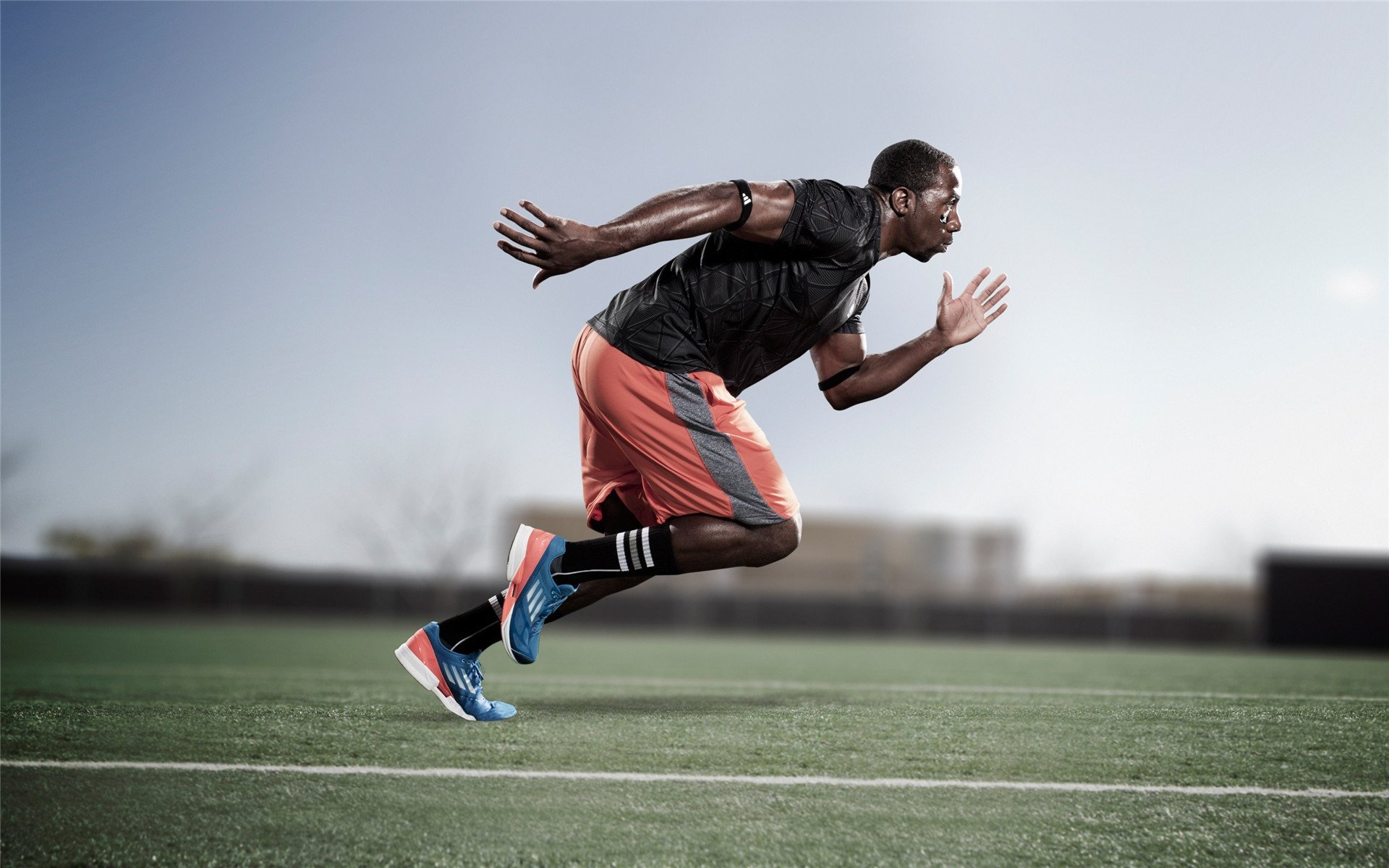 中国篮球周边产品热销文创经济潜力巨大，篮球市场